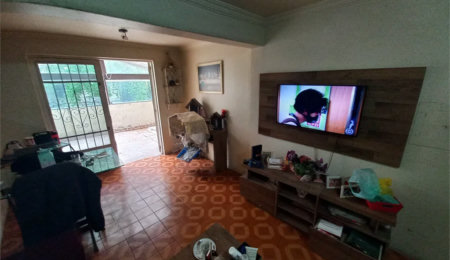 Sobrado à venda com 3 quartos, sendo 1 suíte,  em Jardim Helga, São Paulo, SP