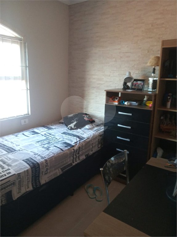 Sobrado à venda com 3 quartos, sendo 1 suíte,  em Tremembé, São Paulo, SP