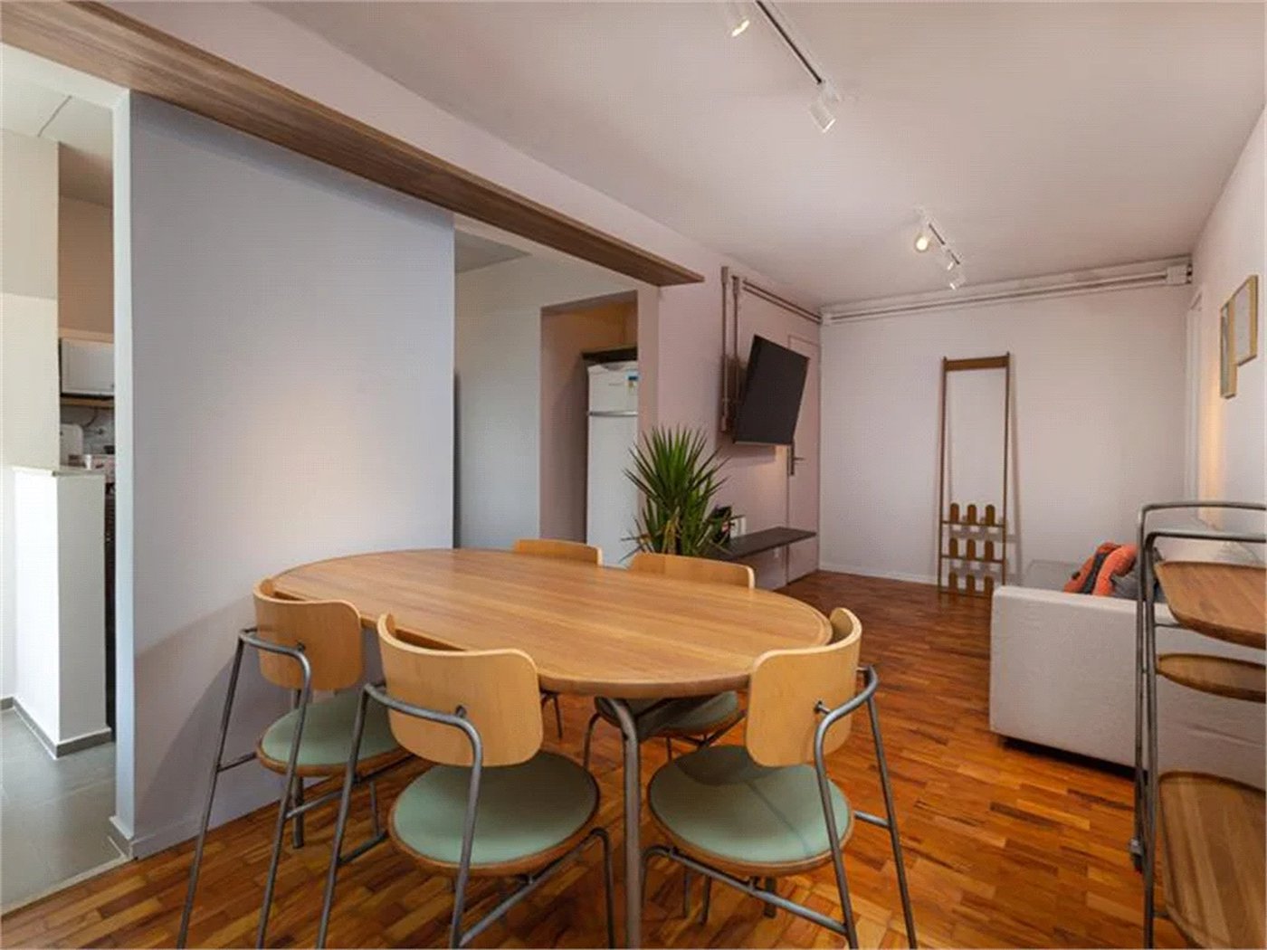 Apartamento à venda com 4 quartos, sendo 1 suíte, em Vila Cordeiro, São Paulo, SP