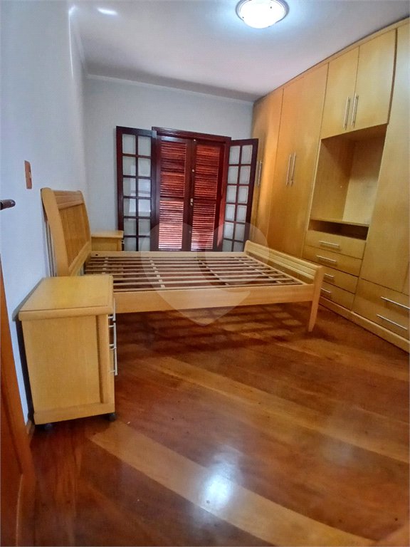 Casa à venda com 5 quartos, sendo 3 suítes, em Vila Santista, Atibaia, SP