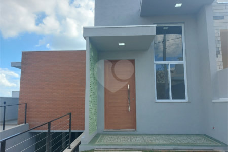 Casa à venda com 3 quartos, sendo 1 suíte,  no condomínio Gardenville, Itu - SP