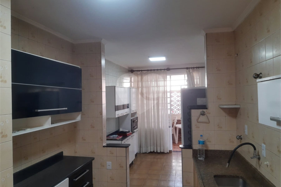 Casa à venda com 5 quartos, sendo 2 suítes, em Santana, São Paulo, SP