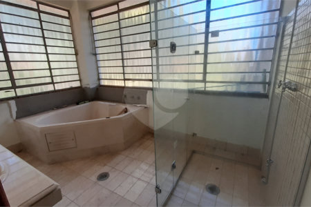 Casa à venda com 3 quartos, sendo 1 suíte, em Brooklin, São Paulo, SP