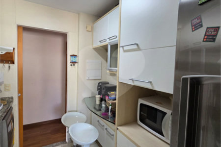 Cobertura à venda com 3 quartos, sendo 1 suíte, em Cidade São Francisco, São Paulo, SP