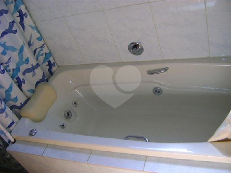 Sobrado à venda com 4 quartos, sendo 2 suítes, em Santo Amaro, São Paulo, SP