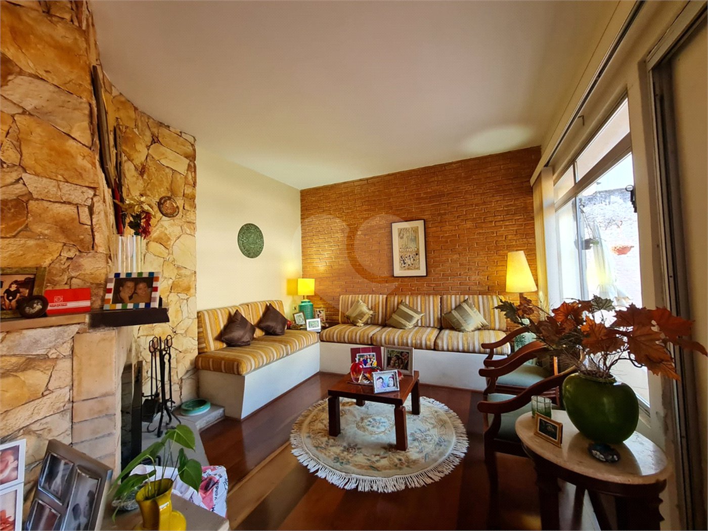 Casa à venda com 3 quartos, sendo 1 suíte, em Interlagos, São Paulo, SP