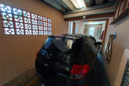 Casa à venda com 4 quartos, sendo 1 suíte, em Vila Paulicéia, São Paulo, SP