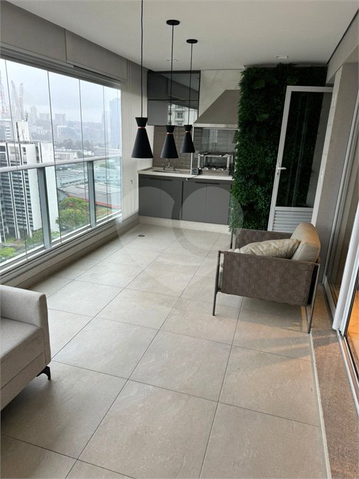 Apartamento para alugar com 3 suítes em Vila Gertrudes, São Paulo, SP