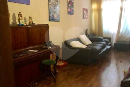 Sobrado à venda ou para alugar com 4 quartos, sendo 1 suíte, em Brooklin Paulista, São Paulo, SP