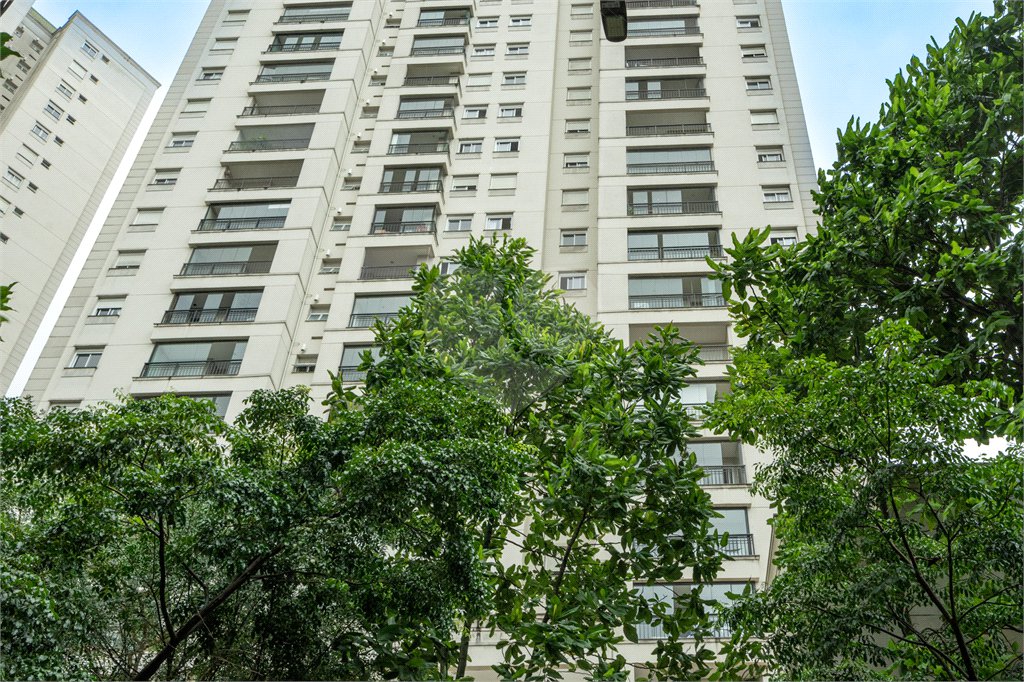 Apartamento à venda com 3 quartos, sendo 1 suíte,  em Jardim Parque Morumbi, São Paulo, SP