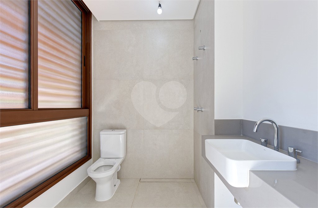 Casa à venda com 4 suítes no condomínio Casa Flora Badra, São Paulo - SP