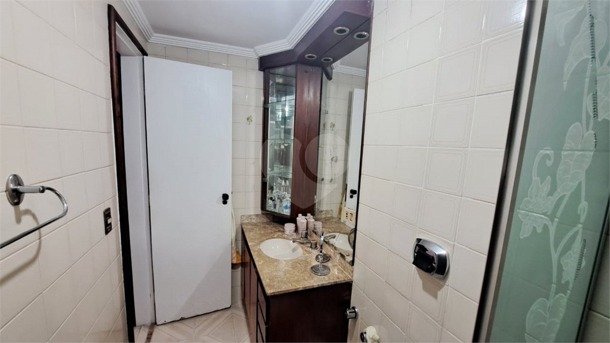 Apartamento à venda com 3 quartos, sendo 1 suíte, em Vila Mariana, São Paulo, SP
