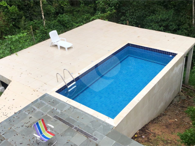 Casa à venda com 3 quartos, sendo 1 suíte,  no condomínio Alpes da Cantareira, Mairiporã - SP