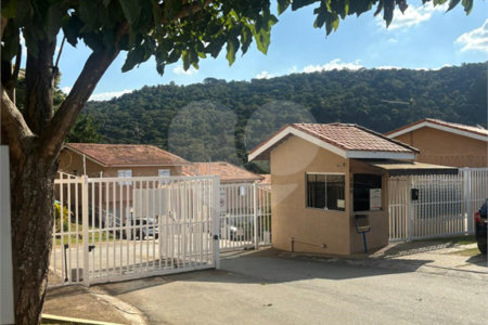 Casa à venda com 2 quartos no condomínio Altos do Boa Vista, São Roque - SP