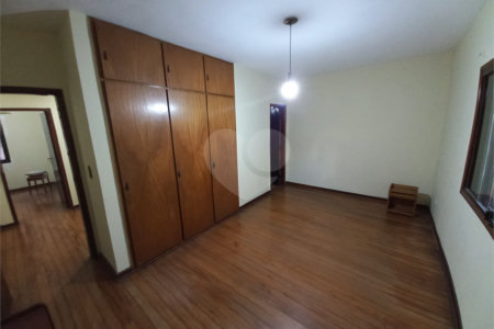 Casa à venda com 4 quartos, sendo 2 suítes,  em Parque Esmeralda, São Paulo, SP