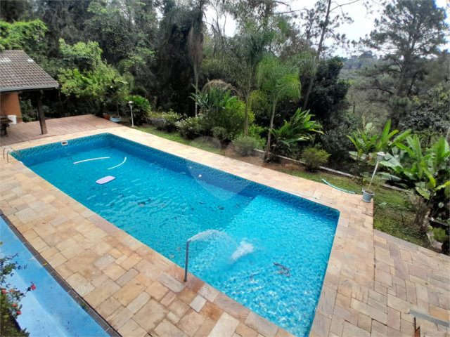 Casa Térrea à venda com 5 quartos, sendo 2 suítes,  em Roseira, Mairiporã, SP