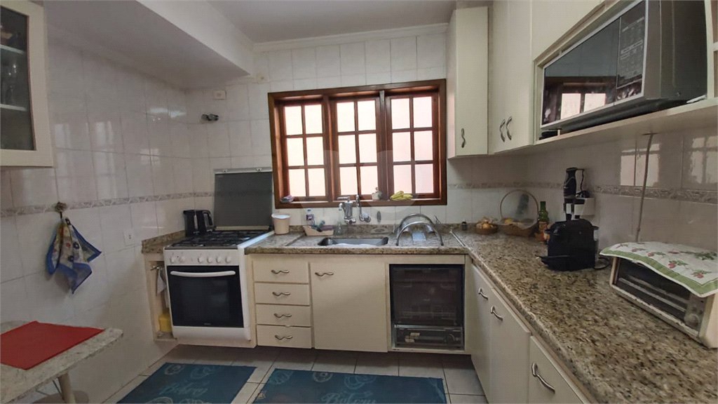 Sobrado à venda com 7 quartos, sendo 2 suítes, em Jardim Marajoara, São Paulo, SP