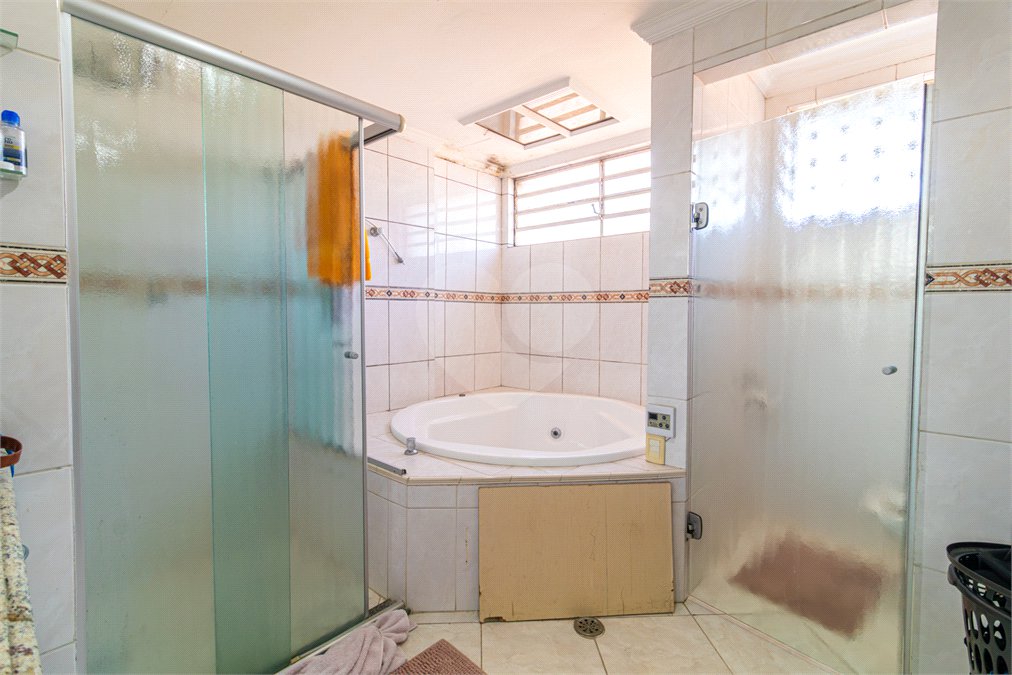 Sobrado à venda com 4 quartos, sendo 1 suíte, em Brooklin, São Paulo, SP