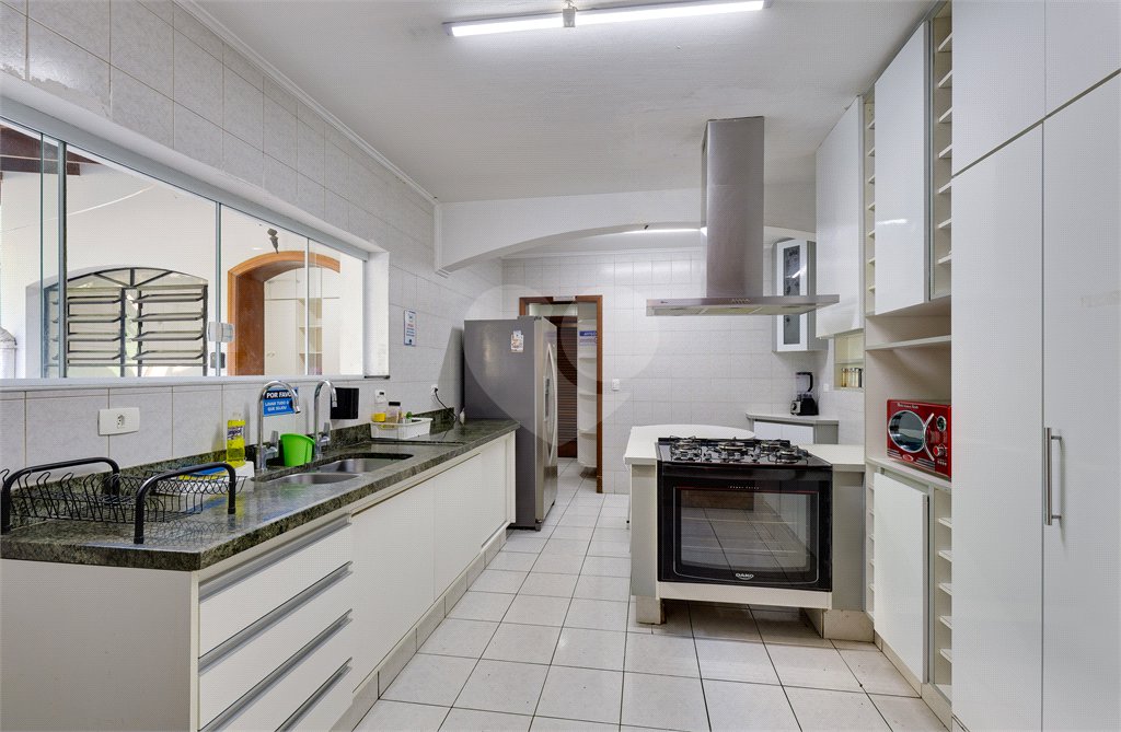 Casa Térrea à venda com 5 quartos, sendo 2 suítes, em Alto da Boa Vista, São Paulo, SP