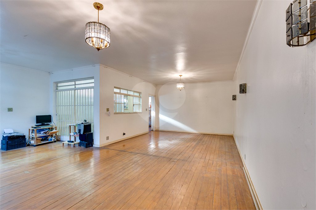 Sobrado à venda com 4 quartos, sendo 2 suítes, em Brooklin Paulista, São Paulo, SP