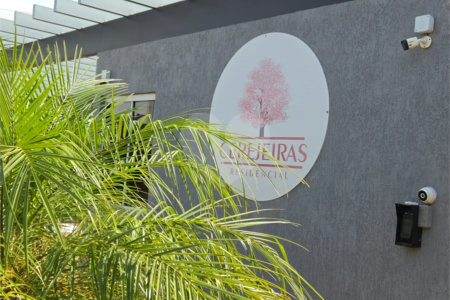 Casa à venda com 3 quartos, sendo 1 suíte, no condomínio Cerejeiras, Araçoiaba da Serra - SP