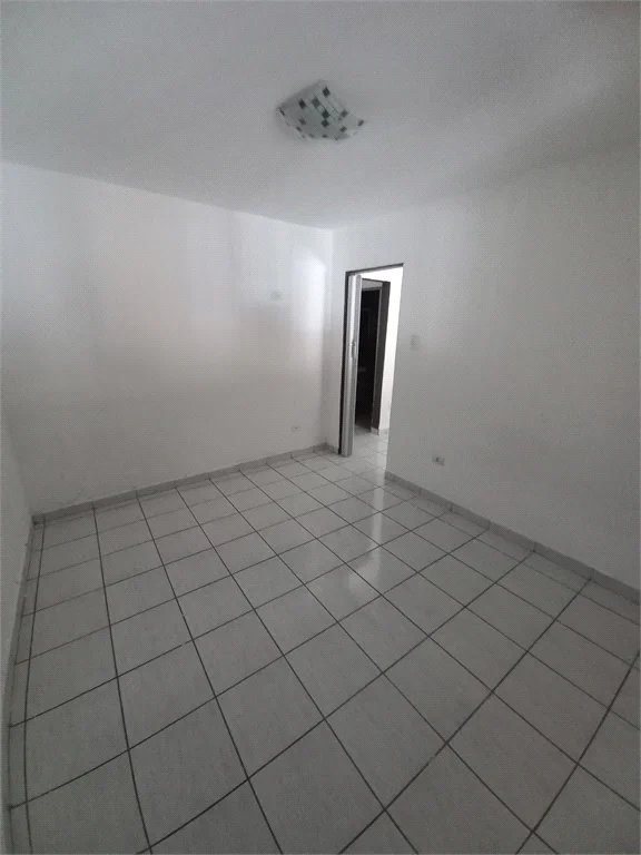 Casa à venda com 5 quartos, sendo 1 suíte, em Jardim Novo Taboão, São Paulo, SP
