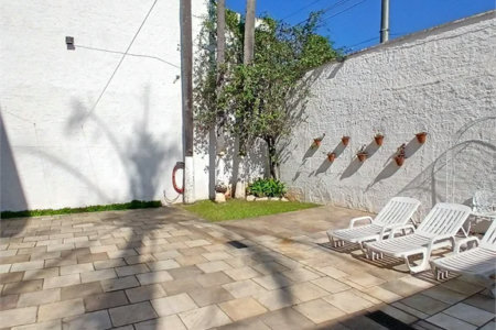 Sobrado à venda com 4 quartos, sendo 2 suítes,  em Jardim Leonor, São Paulo, SP