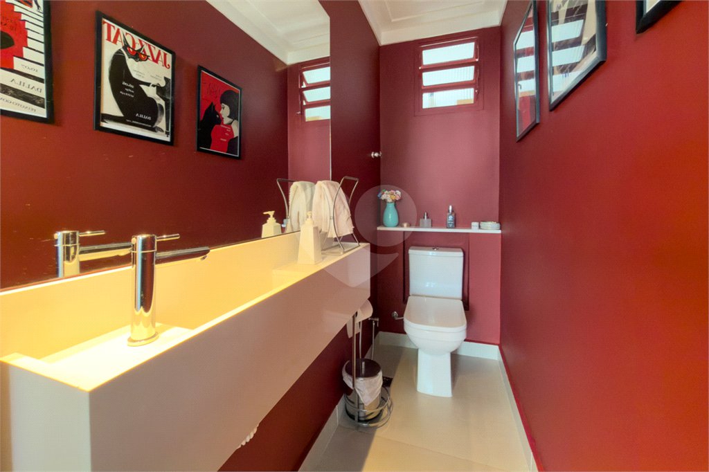 Apartamento com 205 metros no Campo Belo