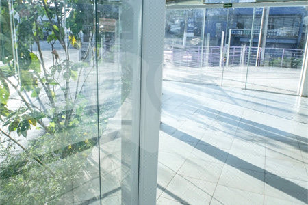 Lindo Salão Comercial para locação com 924m2 no Centro de Atibaia