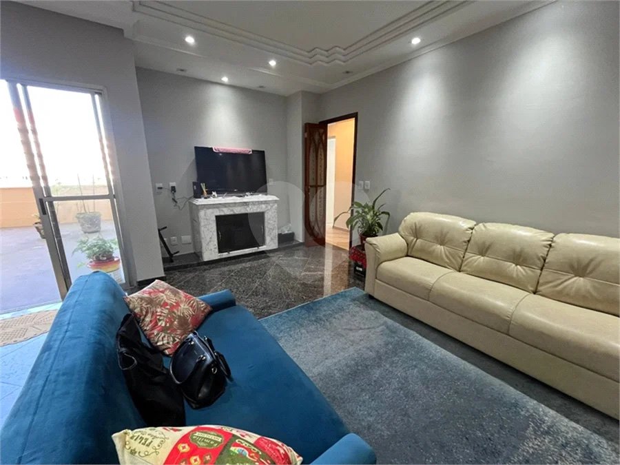 Apartamento Garden com 195 m² de Área Útil, 3 Dormitórios e 2 Vagas