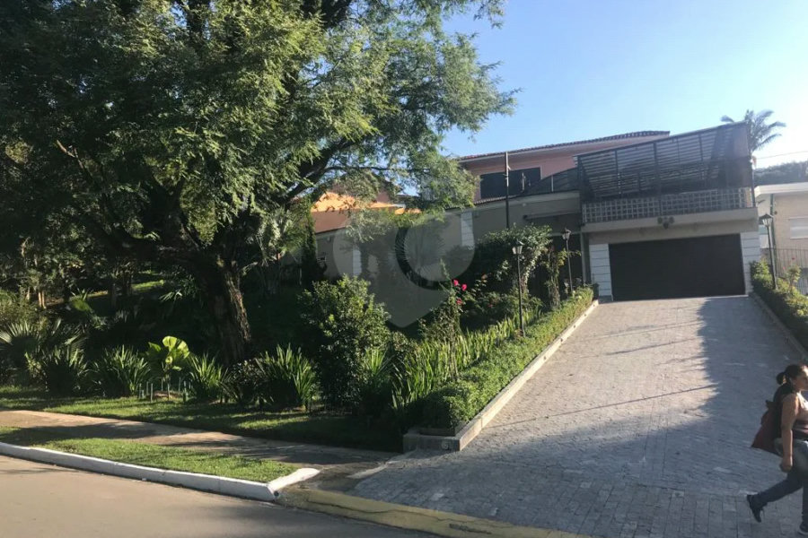 Casa à venda com 5 quartos, sendo 3 suítes, em Alto da Lapa, São Paulo, SP
