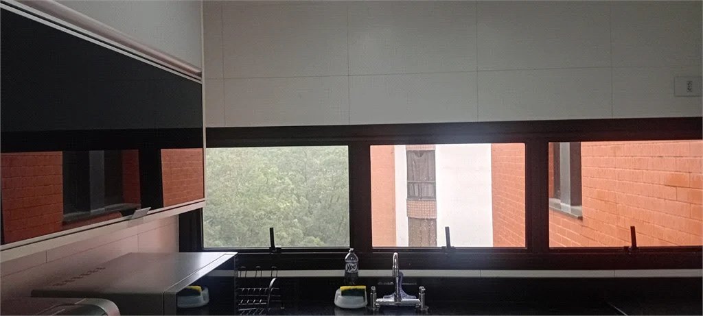 Apartamento à venda com 3 quartos, sendo 1 suíte,  em Vila Andrade, São Paulo, SP