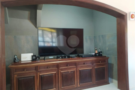 Casa à venda ou para alugar com 3 quartos, sendo 1 suíte, em Estação, São Roque, SP