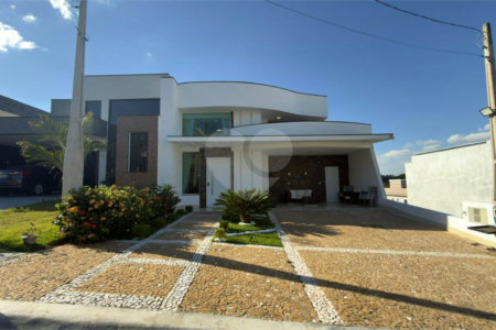 Casa à venda com 3 suítes no condomínio Campos do Conde I e II, Sorocaba - SP