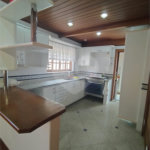 Casa à venda com 3 quartos, sendo 1 suíte, no condomínio Bosque de Greviléa, Vinhedo - SP