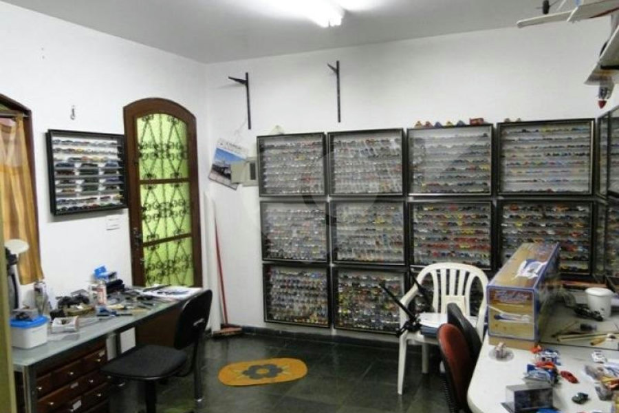 Sobrado à venda com 8 quartos, sendo 2 suítes, em Santana, São Paulo, SP