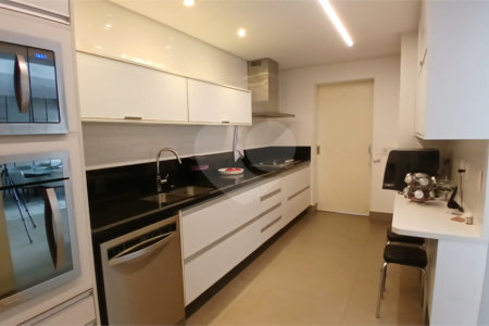 Apartamento à venda com 3 suítes em Jardim Fonte do Morumbi, São Paulo, SP