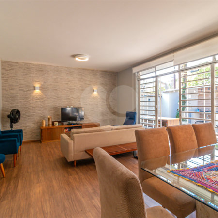 Casa Térrea à venda com 3 quartos, sendo 1 suíte, em Chácara Santo Antônio, São Paulo, SP