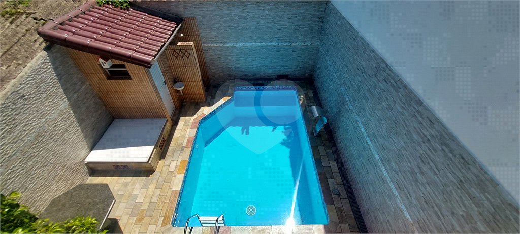 Casa à venda com 3 quartos, sendo 2 suítes,  em Indaiá, Bertioga, SP