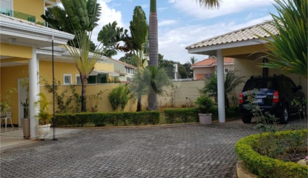 Casa à venda com 4 suítes no condomínio Aldeia da Serrinha, Sorocaba - SP