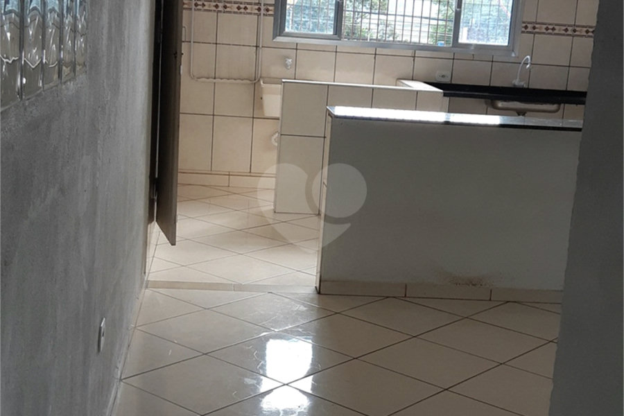 Sobrado à venda com 20 quartos em Jardim Peri, São Paulo, SP