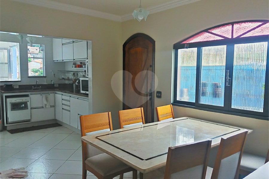Sobrado à venda com 3 quartos, sendo 1 suíte, em Tremembé, São Paulo, SP