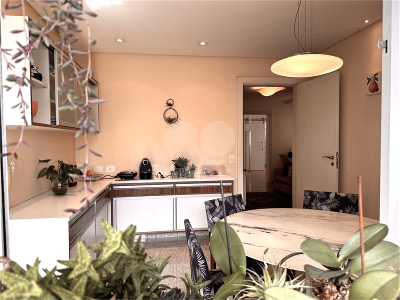 Higienópolis: Apartamento de 350 m2, 4 suítes, 5 vagas.
