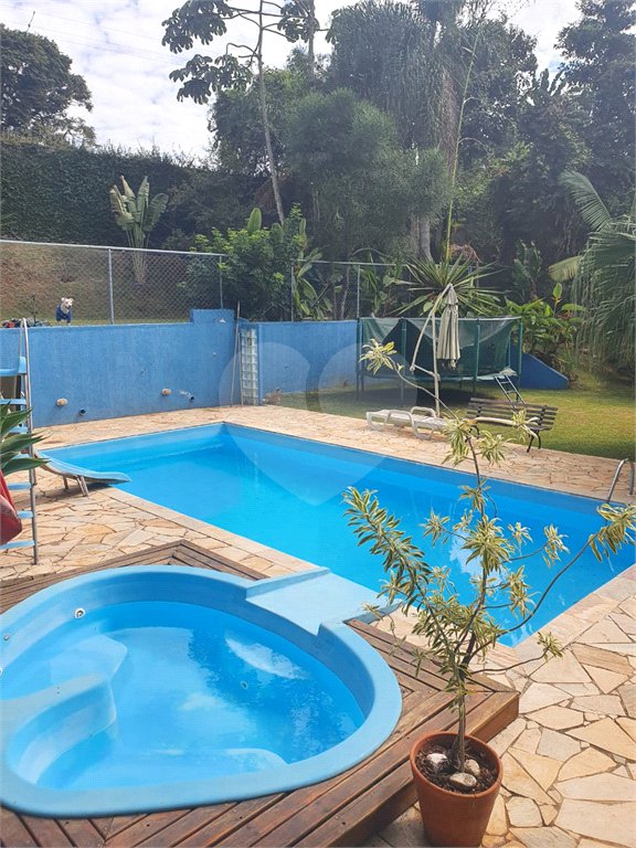 Casa à venda ou para alugar com 4 suítes em Vila Machado, Mairiporã, SP