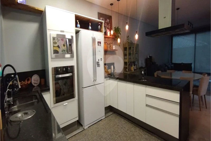 Casa à venda com 3 suítes no condomínio Sausalito, Mairiporã - SP