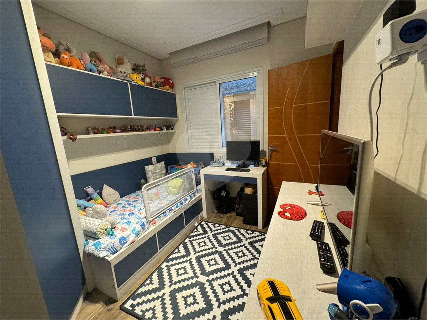Casa à venda com 3 suítes em Vila Comercial, São Paulo, SP