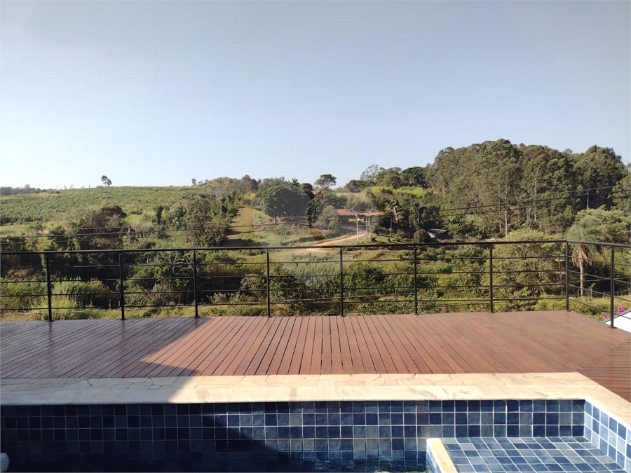 Casa à venda com 4 suítes no condomínio Residencial Villa do Sol, Valinhos - SP