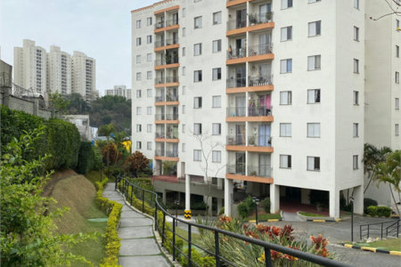 Apartamento à venda com 3 quartos em Vila dos Remédios, São Paulo, SP