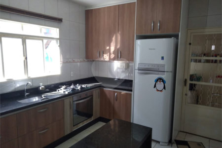 Sobrado à venda com 2 quartos em Reneville, Mairinque, SP