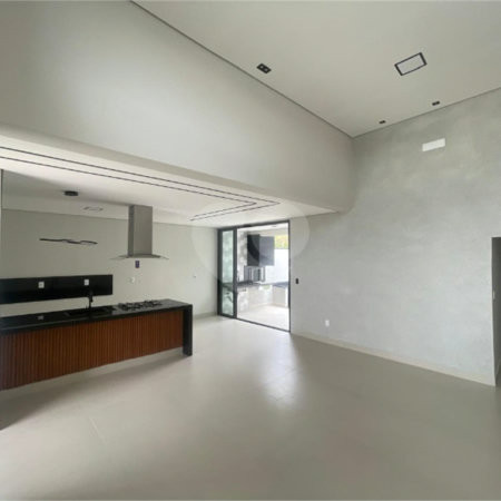 Casa à venda com 3 suítes no condomínio Jardim Residencial Helena Maria, Sorocaba - SP